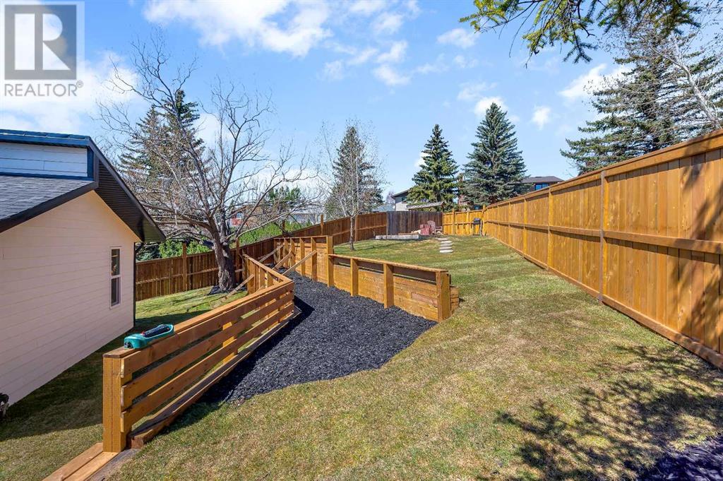 Single Family House Bungalow for Sale in  Edgewood Place NW Edgemont Calgary 