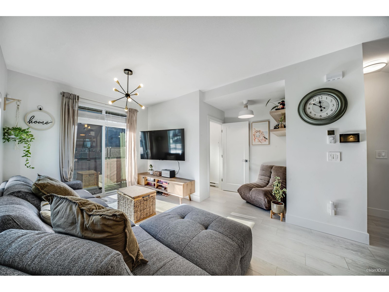 Photo 3 of 82 2075 Oak Meadows Drive, Surrey BC
