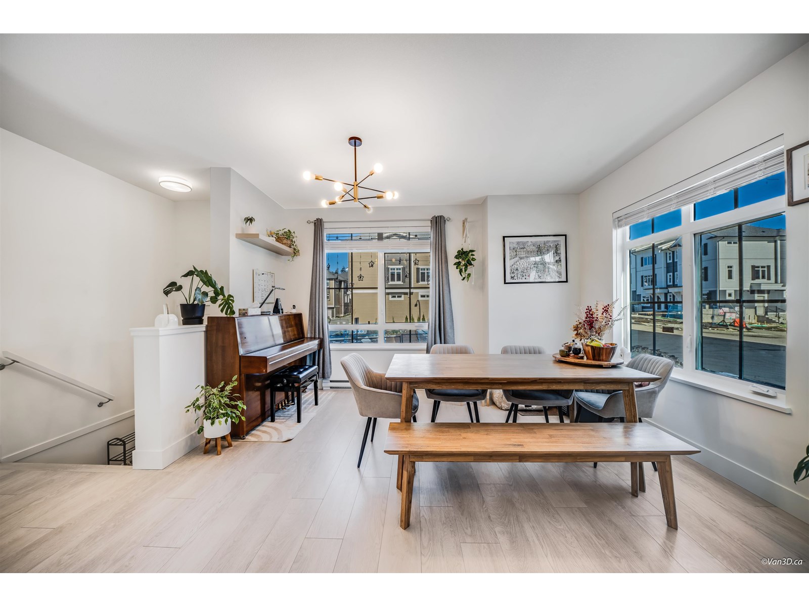Photo 8 of 82 2075 Oak Meadows Drive, Surrey BC