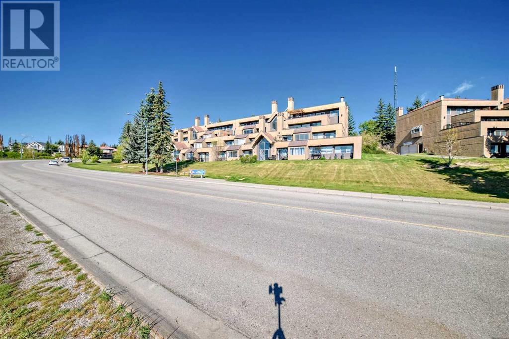 Single Family House for Sale in   Village Terrace SW Patterson Calgary 
