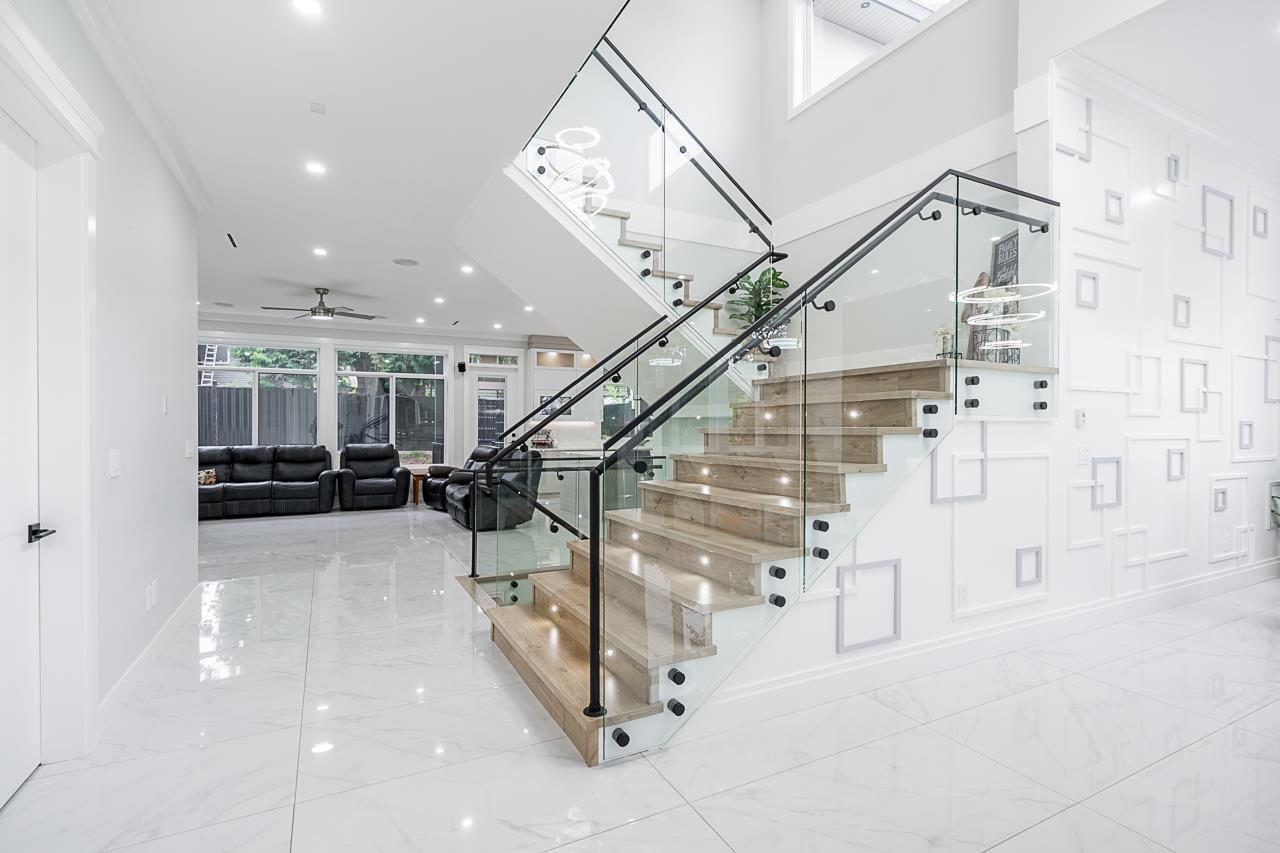 Photo 21 of 11370 Glen Avon Drive, Surrey BC