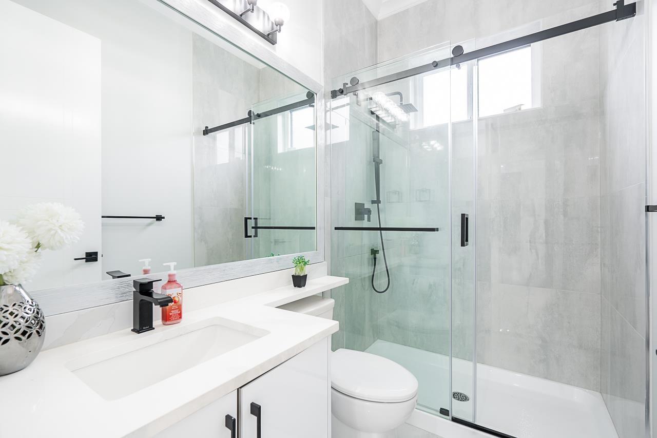 Photo 17 of 11370 Glen Avon Drive, Surrey BC
