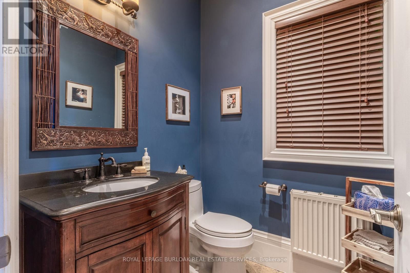Photo 8 of 957 Beach Boulevard, Hamilton ON