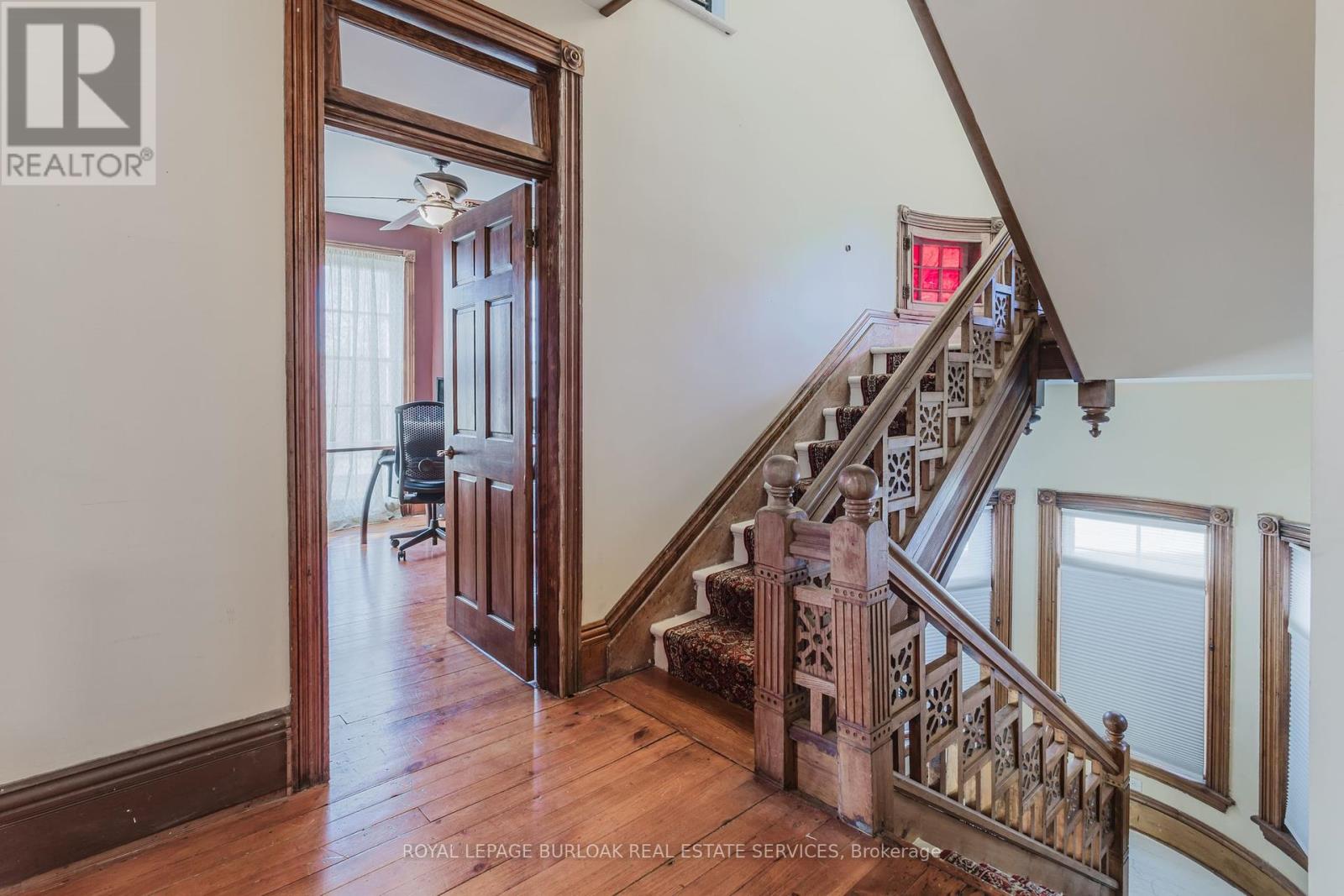 Photo 20 of 957 Beach Boulevard, Hamilton ON