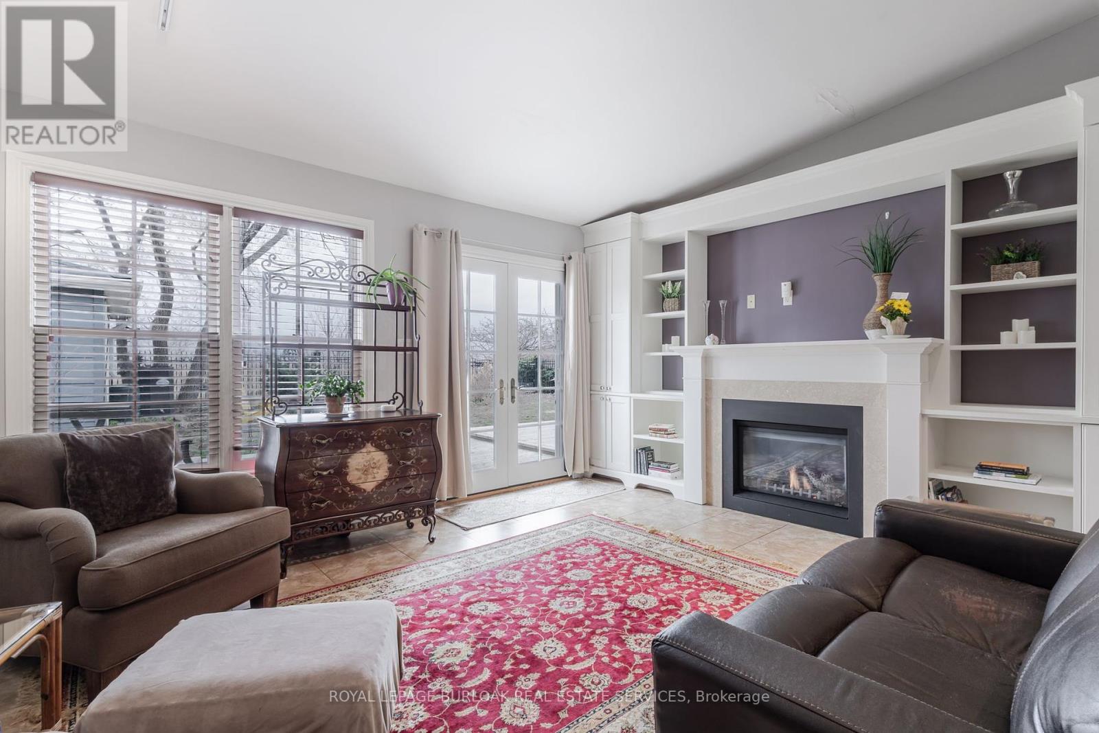Photo 17 of 957 Beach Boulevard, Hamilton ON