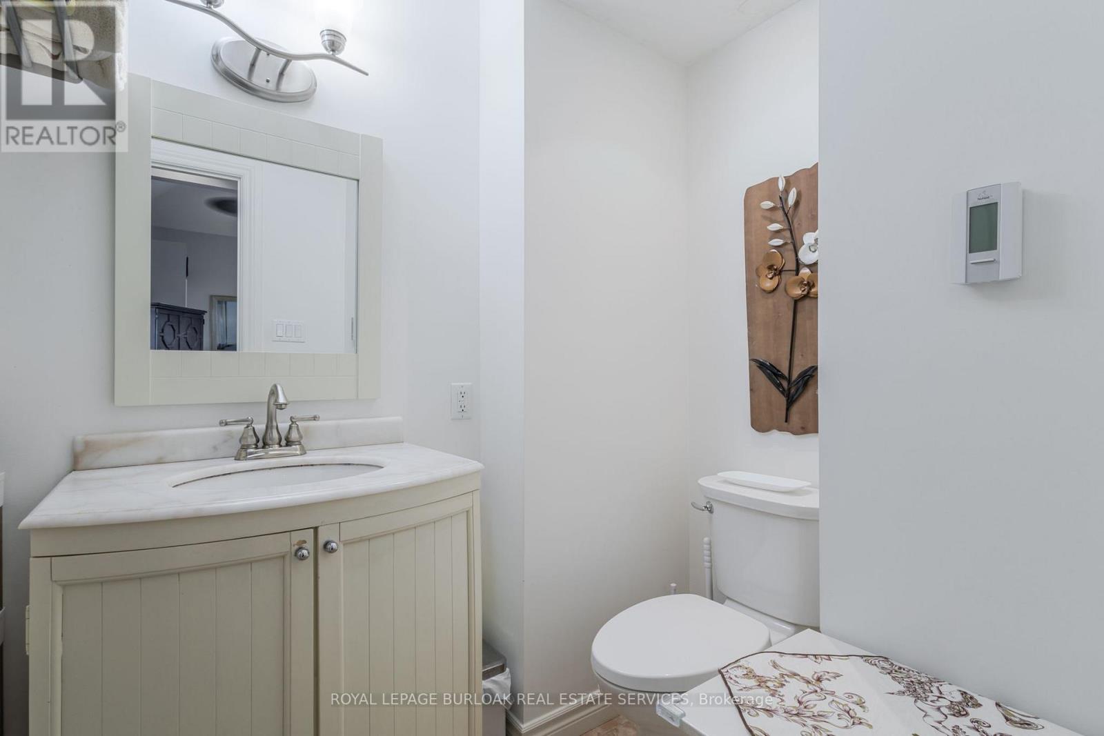 Photo 14 of 957 Beach Boulevard, Hamilton ON