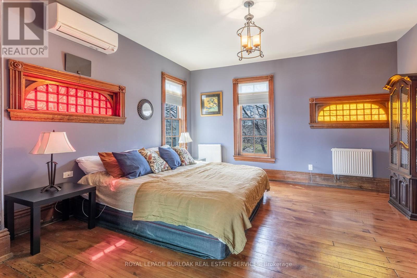 Photo 26 of 957 Beach Boulevard, Hamilton ON