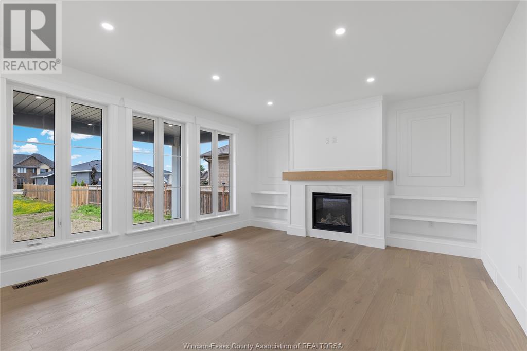 Photo 11 of 244 Delores, Essex ON
