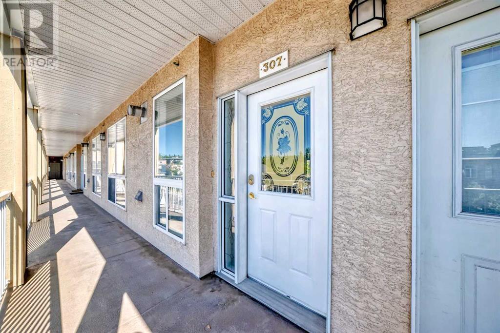 Single Family House for Sale in    Avenue SW Sunalta Calgary 