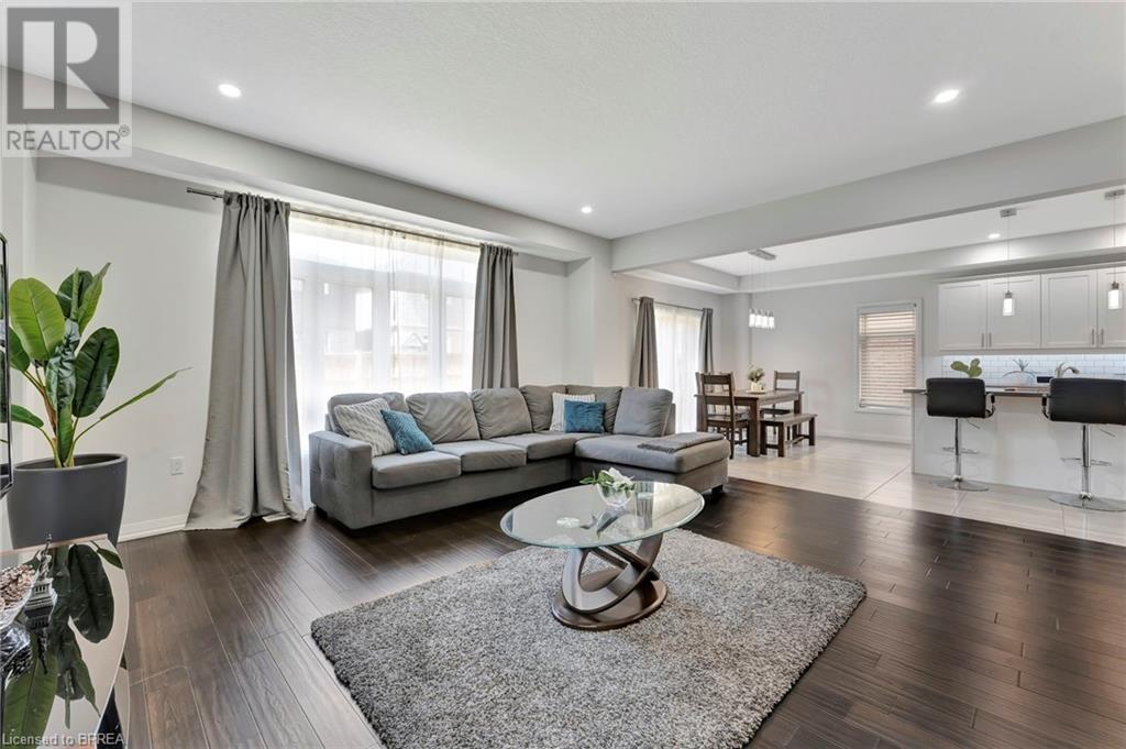 Photo 15 of 16 Cumberland Street, Brantford ON