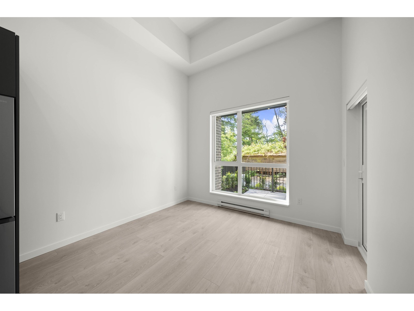 Photo 9 of 105 6585 195 A Street, Surrey BC
