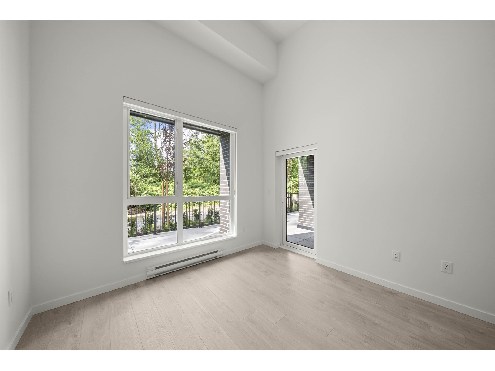 Photo 7 of 105 6585 195 A Street, Surrey BC