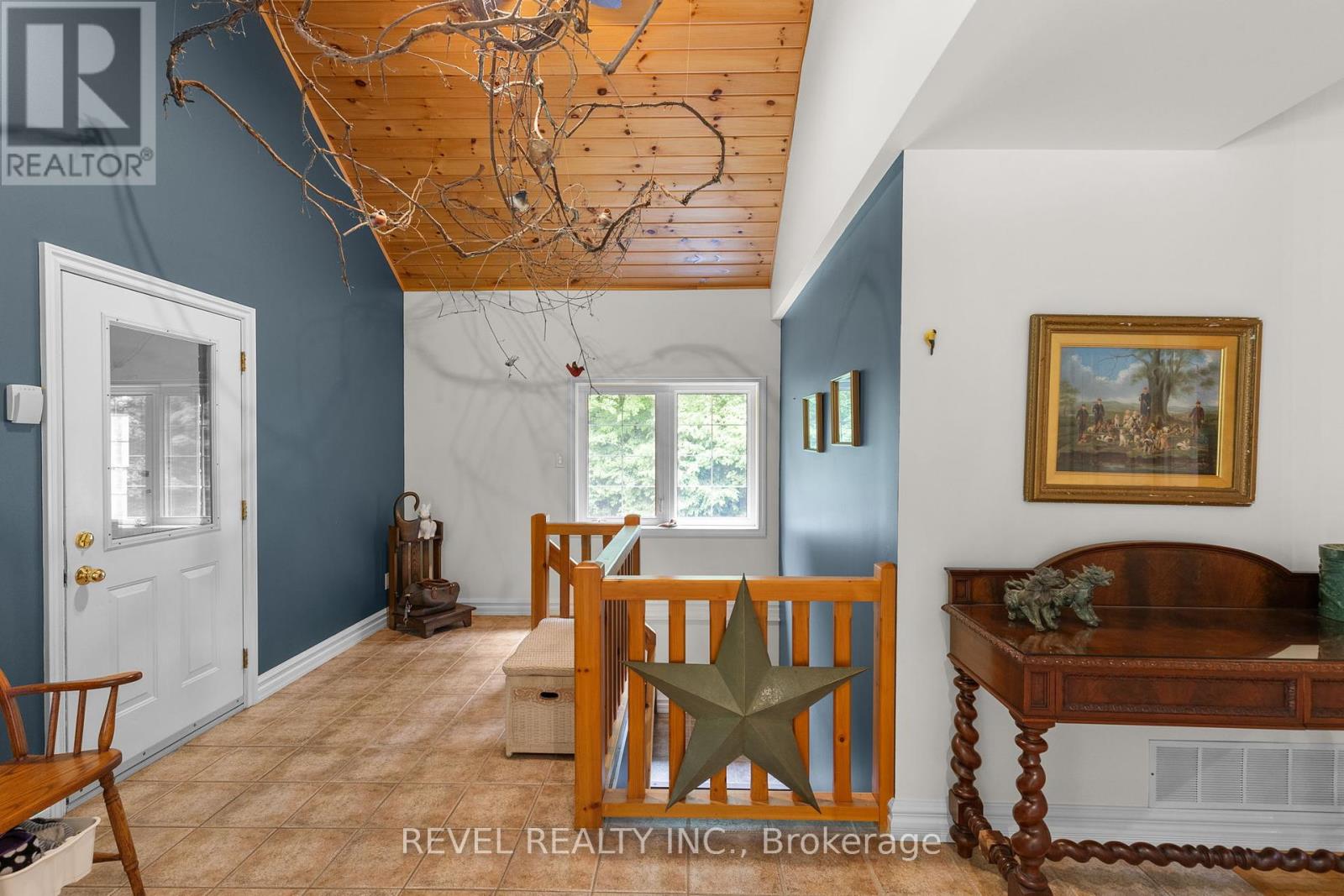 Photo 10 of 1385 Baseline Road, Springwater ON