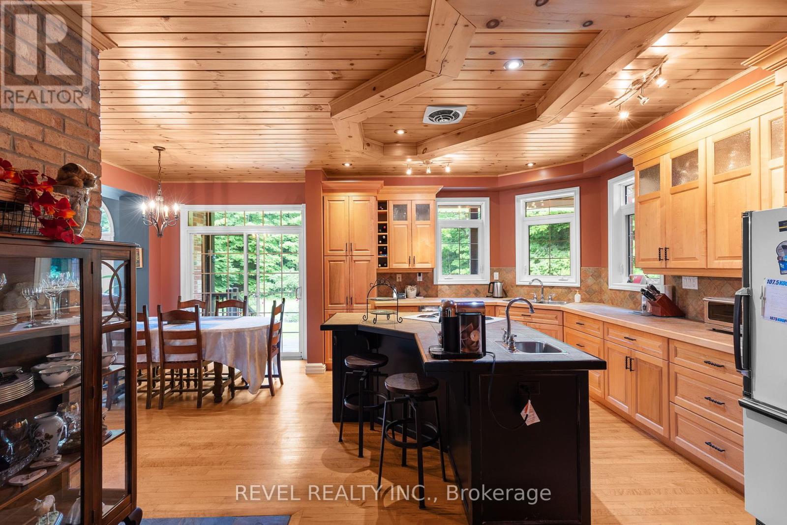 Photo 14 of 1385 Baseline Road, Springwater ON