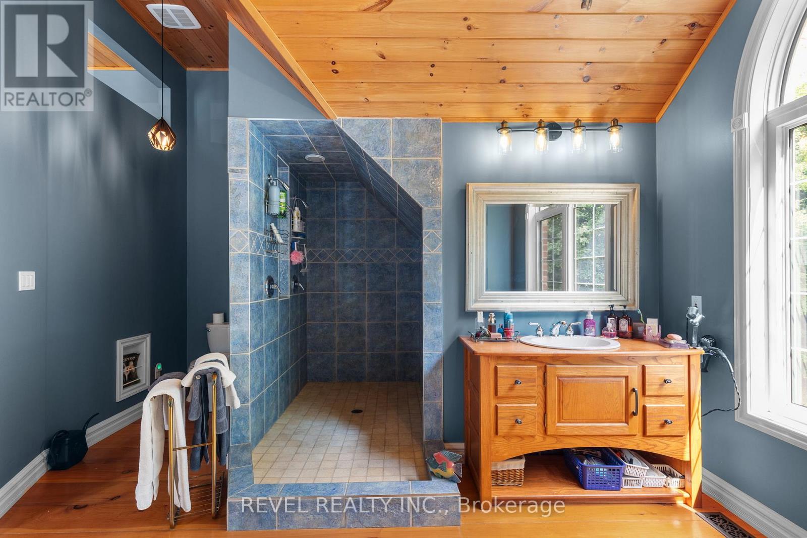 Photo 32 of 1385 Baseline Road, Springwater ON
