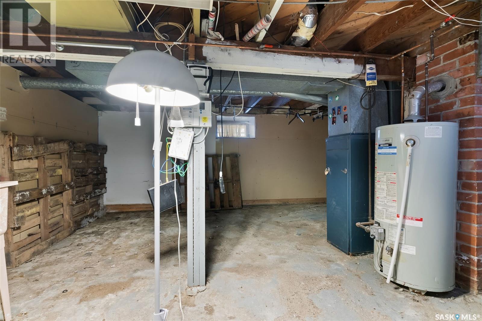 Single Family House for Sale in  Royal STREET Regina 