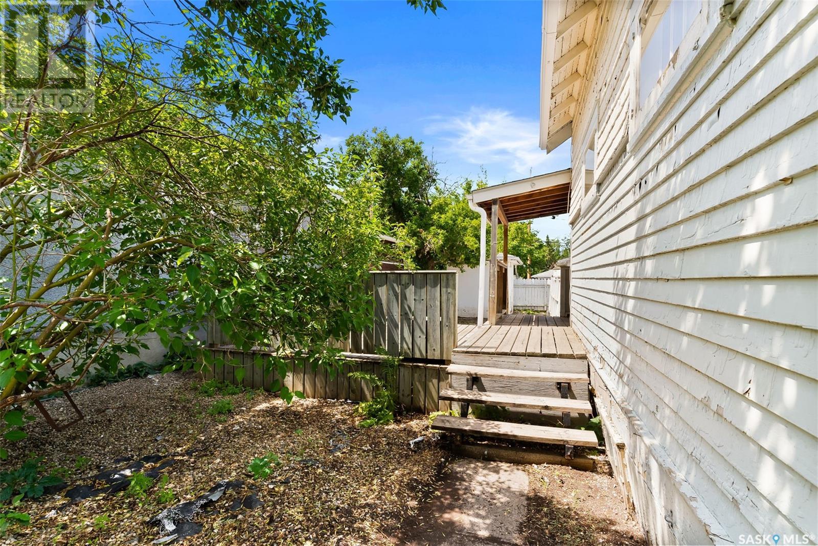 Single Family House for Sale in  Royal STREET Regina 