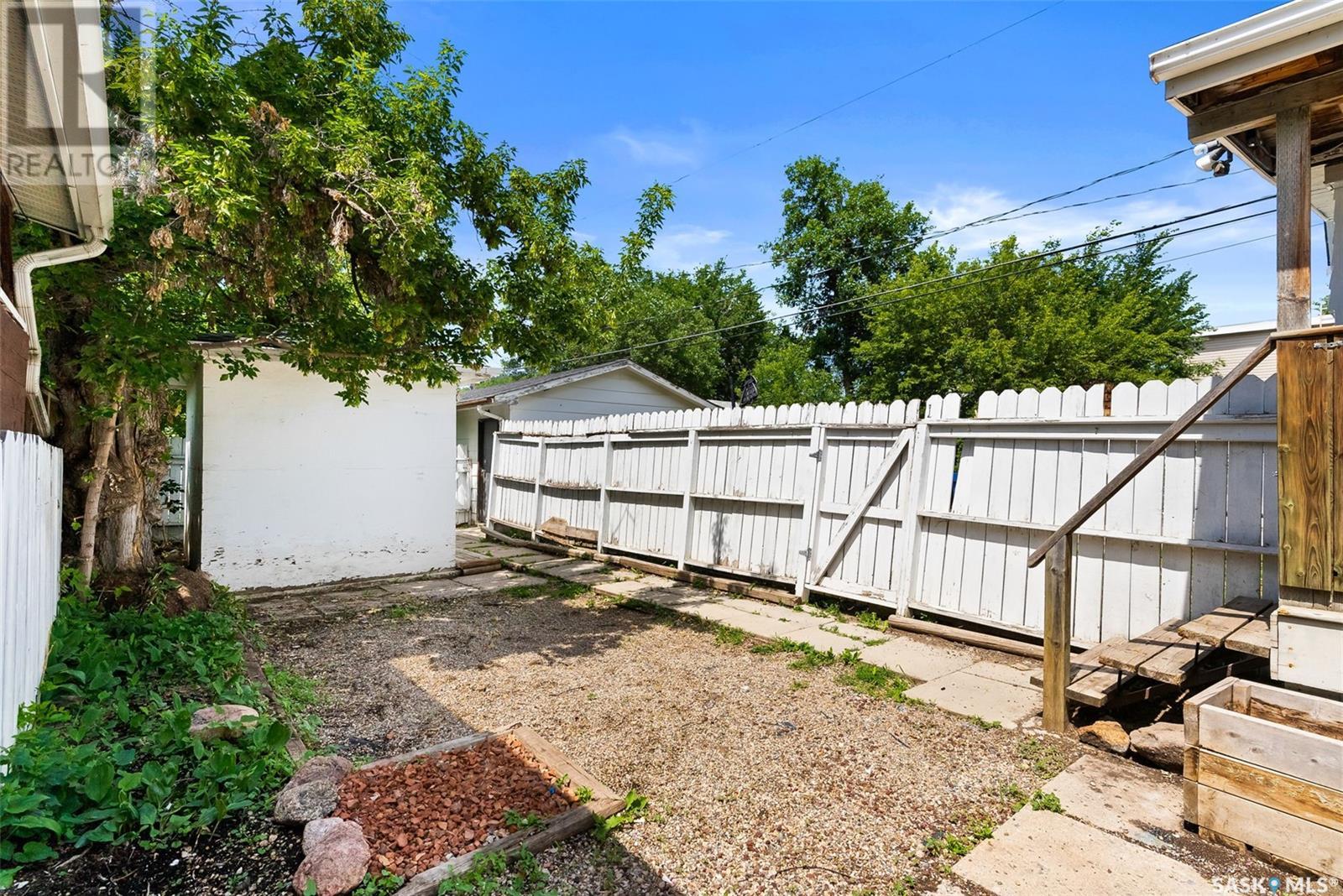 Single Family House for Sale in  Royal STREET Regina 