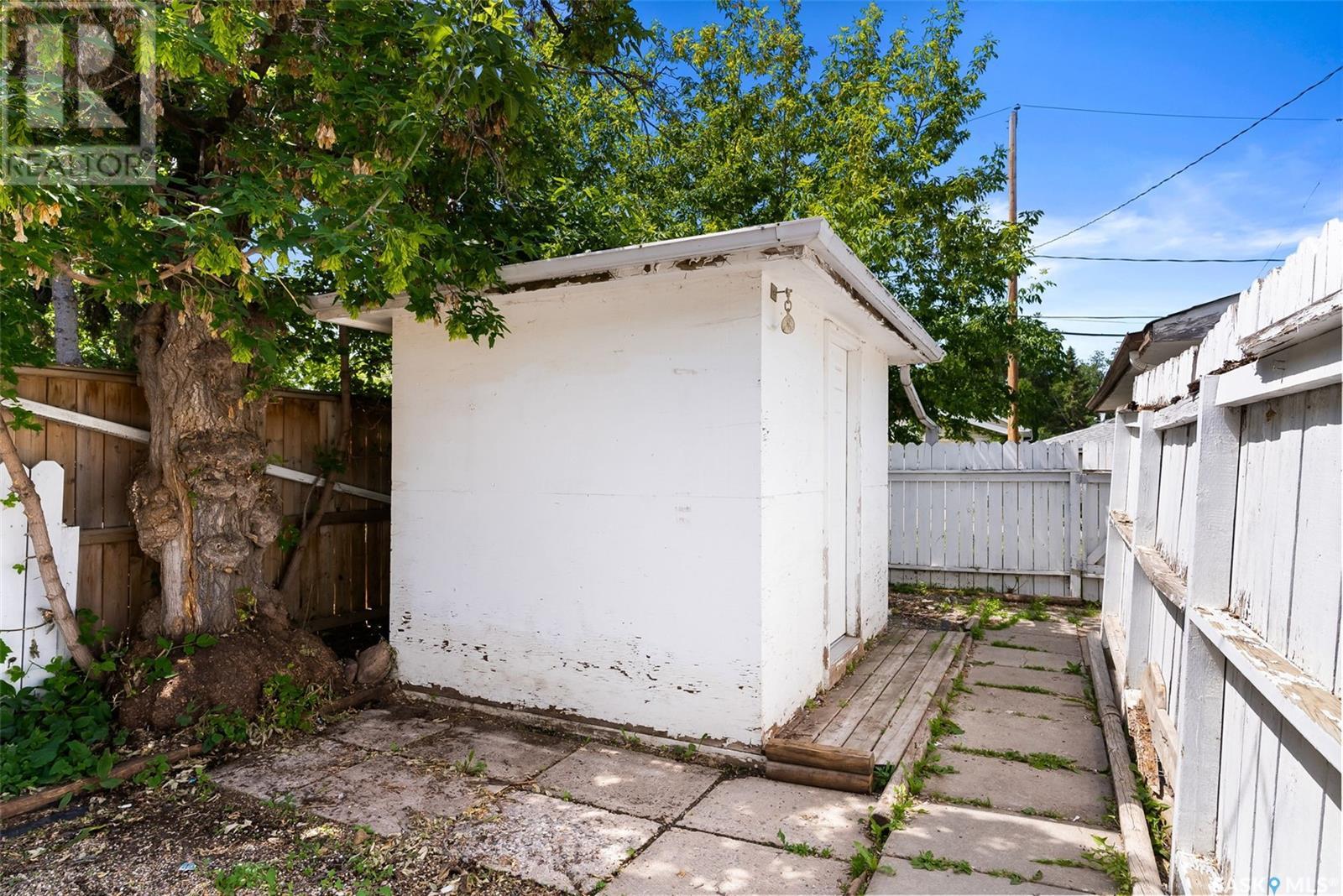 Single Family House for Sale in  Royal STREET Regina 
