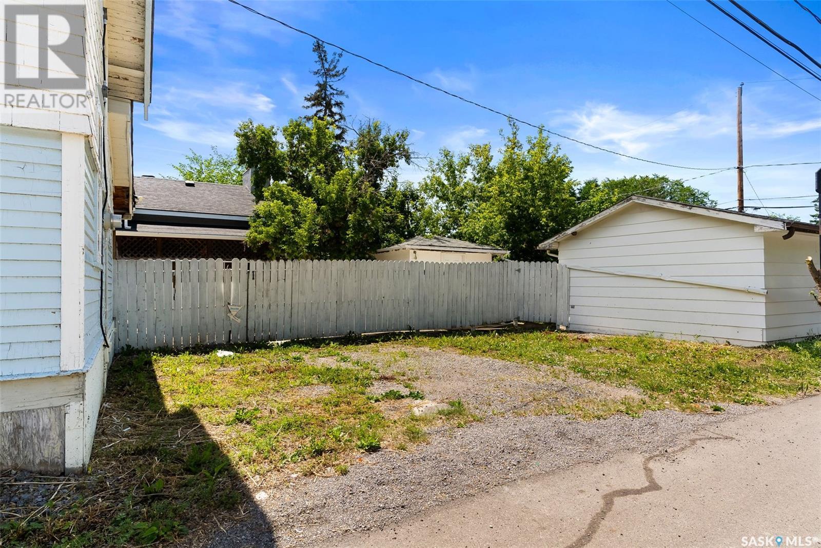 Single Family House for Sale in  Royal STREET Regina 
