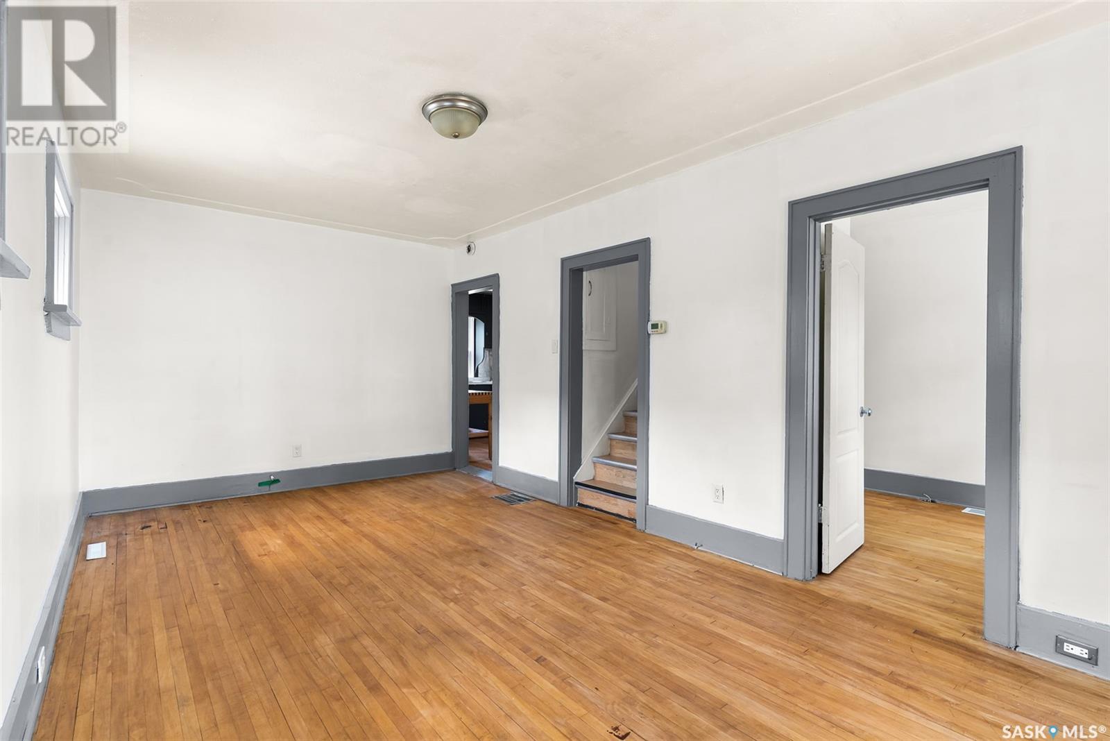 Single Family House for Sale in  Royal STREET Regina 