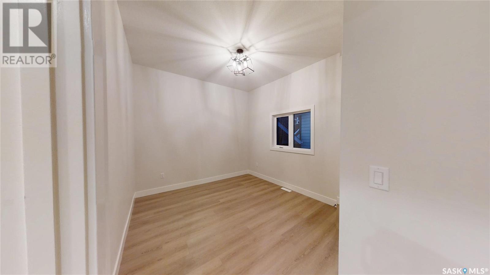 Photo 10 of 824 Ballesteros Crescent, Warman SK