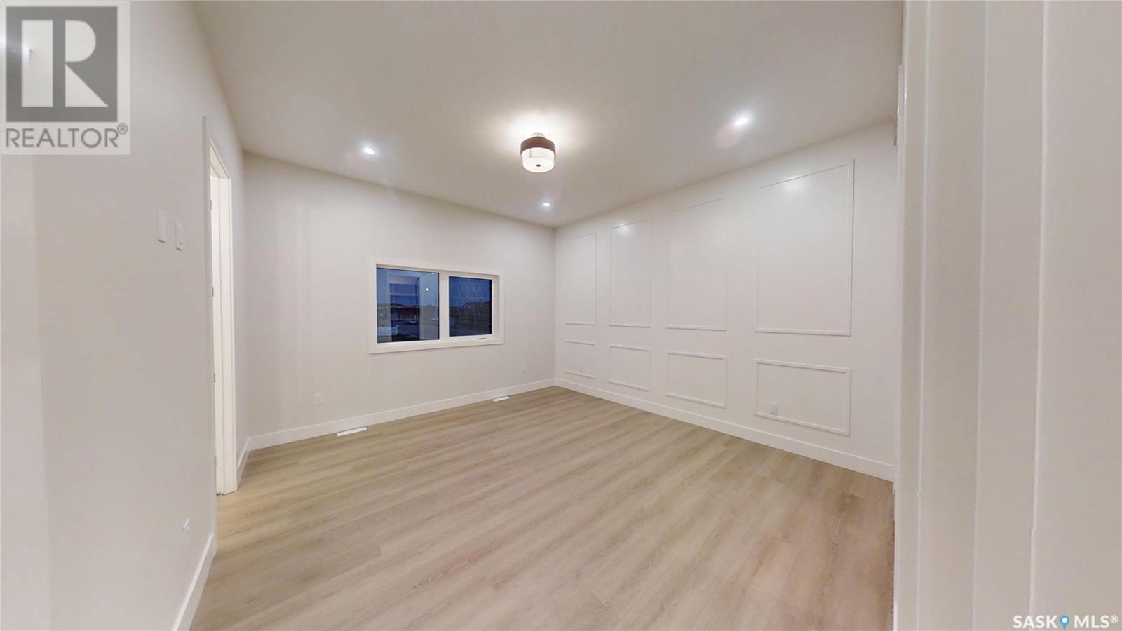 Photo 12 of 824 Ballesteros Crescent, Warman SK