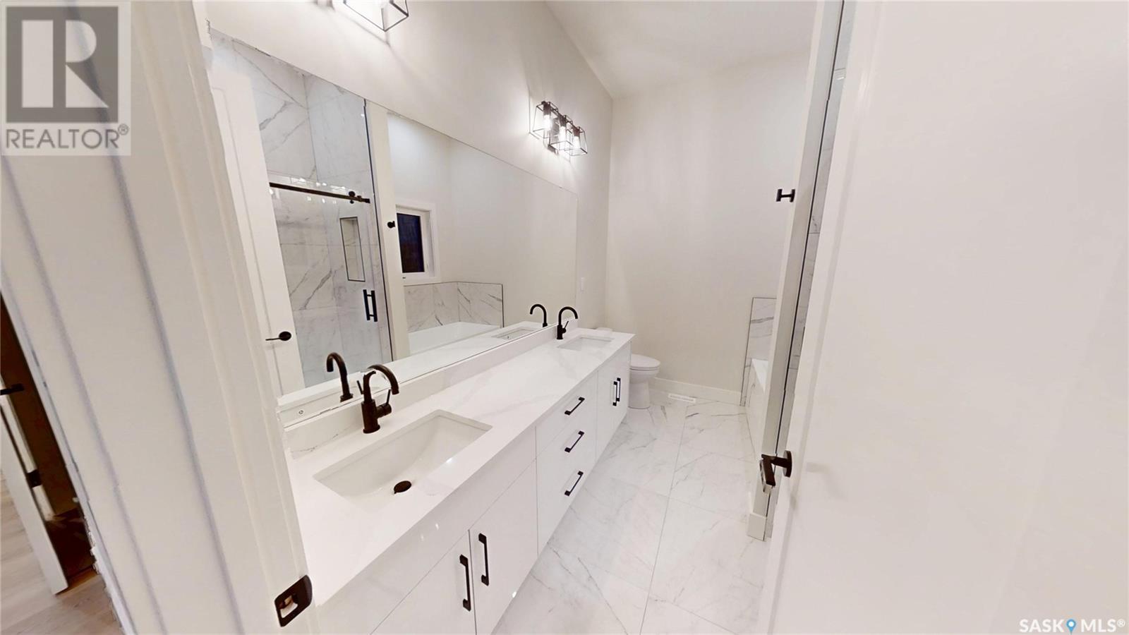 Photo 14 of 824 Ballesteros Crescent, Warman SK