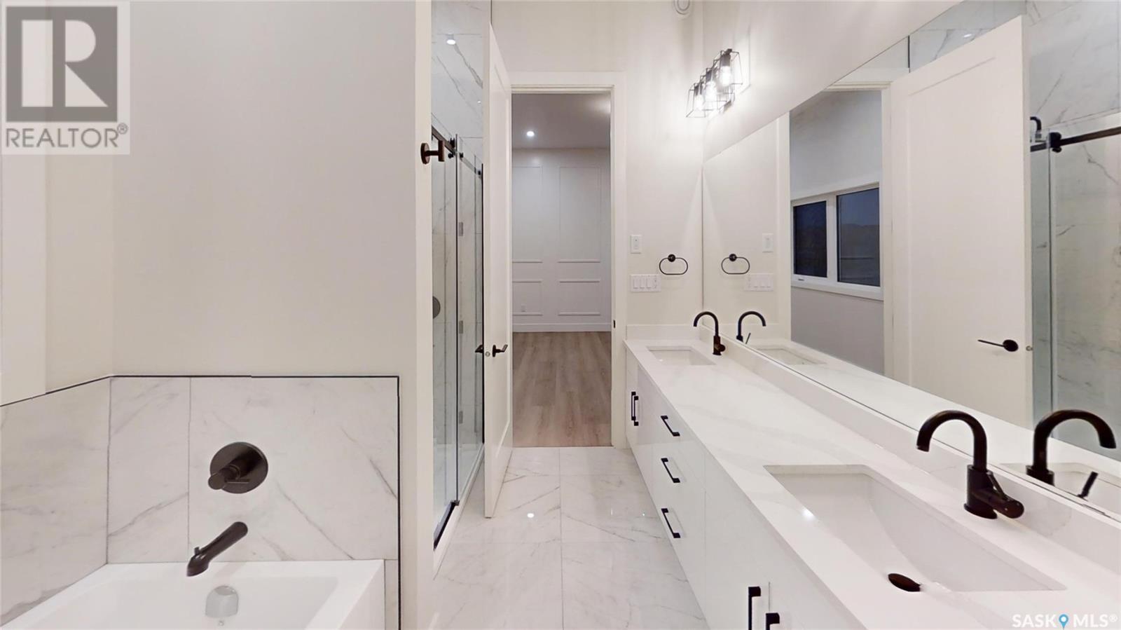 Photo 15 of 824 Ballesteros Crescent, Warman SK