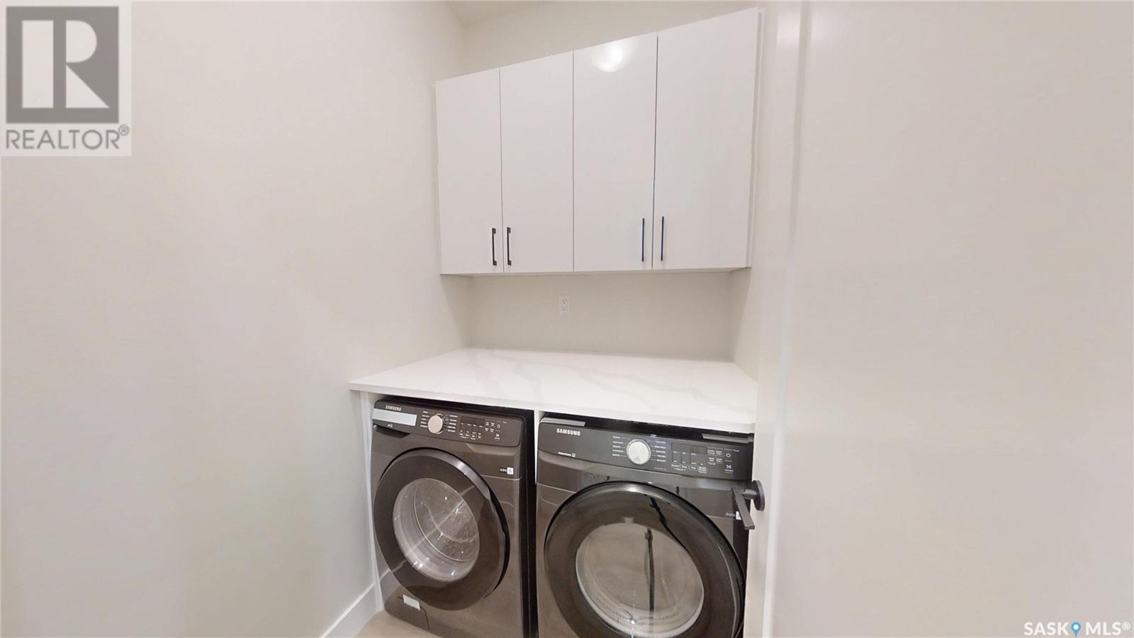 Photo 8 of 824 Ballesteros Crescent, Warman SK