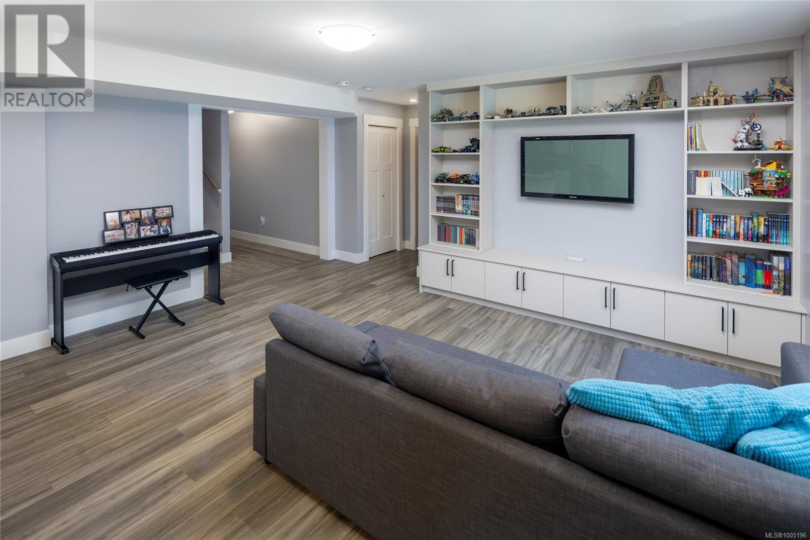 6236 Elizabeth Garden Crt, Central Saanich