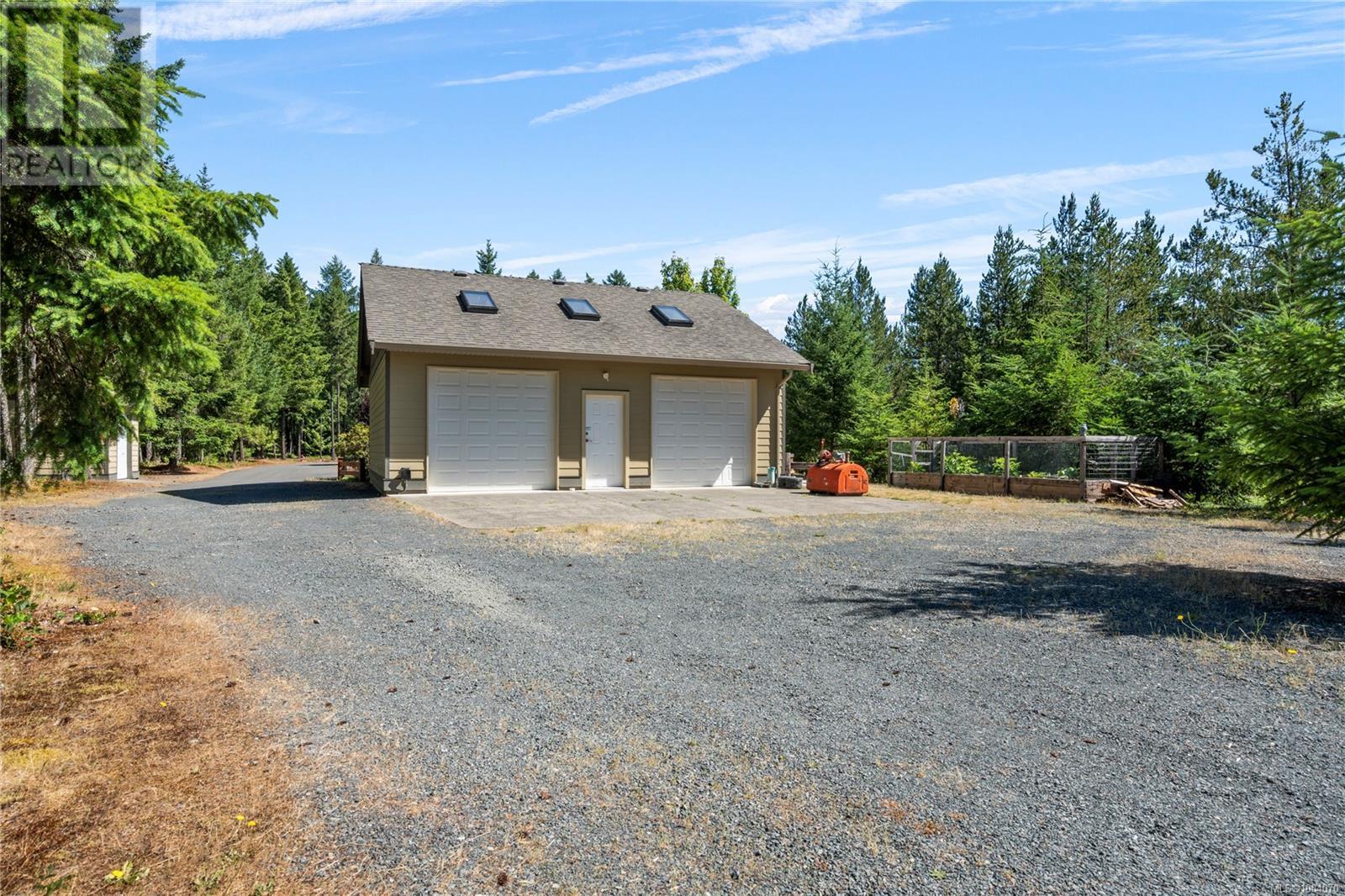 Photo 13 of 1050 Paradise Pl, Nanoose Bay BC