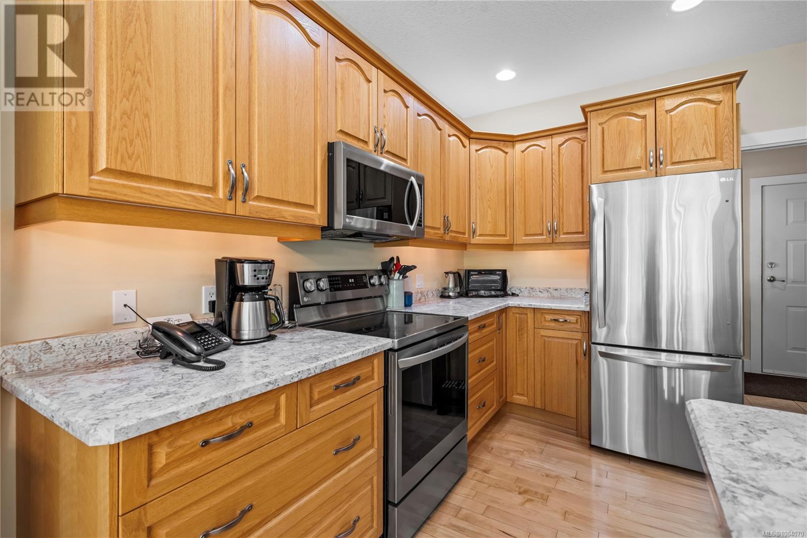 Photo 3 of 1050 Paradise Pl, Nanoose Bay BC