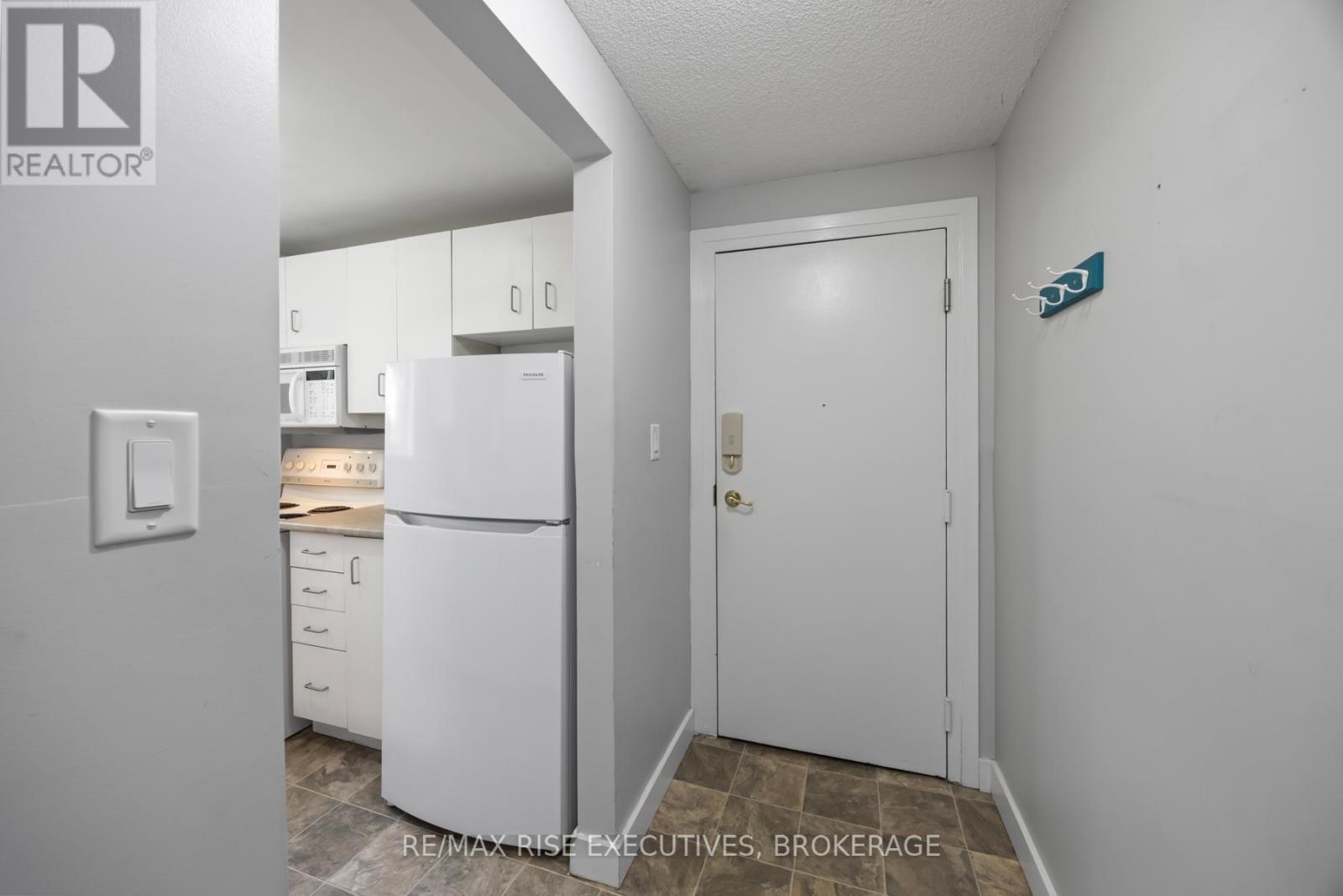 Photo 37 of 118 580 Armstrong Road, Kingston ON