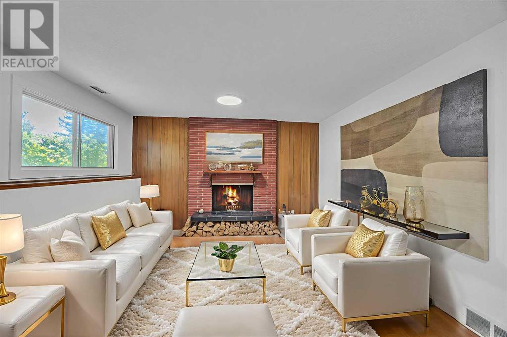 Single Family House 4 Level for Sale in  Brockington Road NW Brentwood Calgary 
