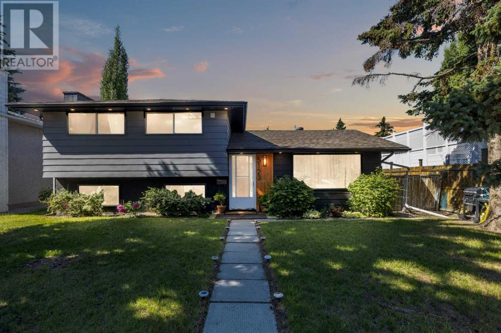Single Family House 4 Level for Sale in  Brockington Road NW Brentwood Calgary 