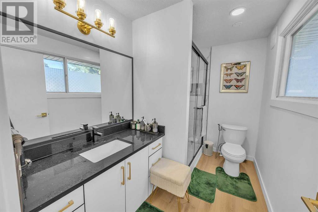 Single Family House 4 Level for Sale in  Brockington Road NW Brentwood Calgary 