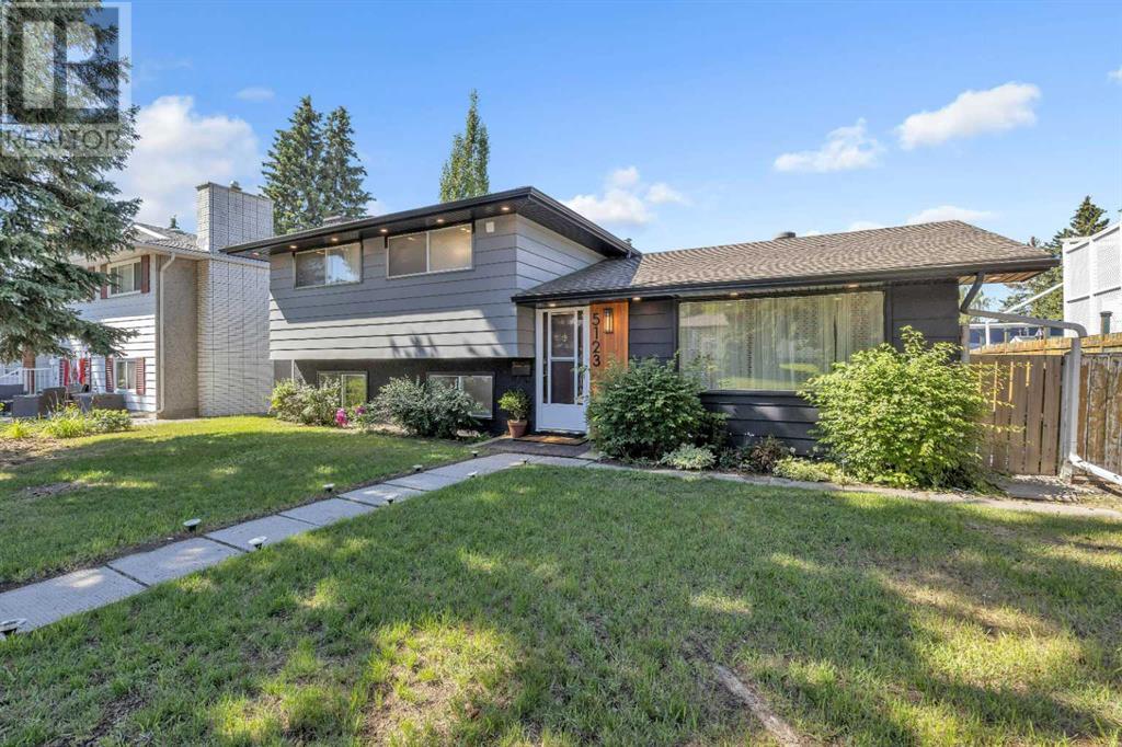 Single Family House 4 Level for Sale in  Brockington Road NW Brentwood Calgary 
