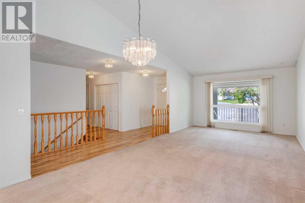 Single Family House for Sale in  Macewan Ridge Villas NW MacEwan Glen Calgary 