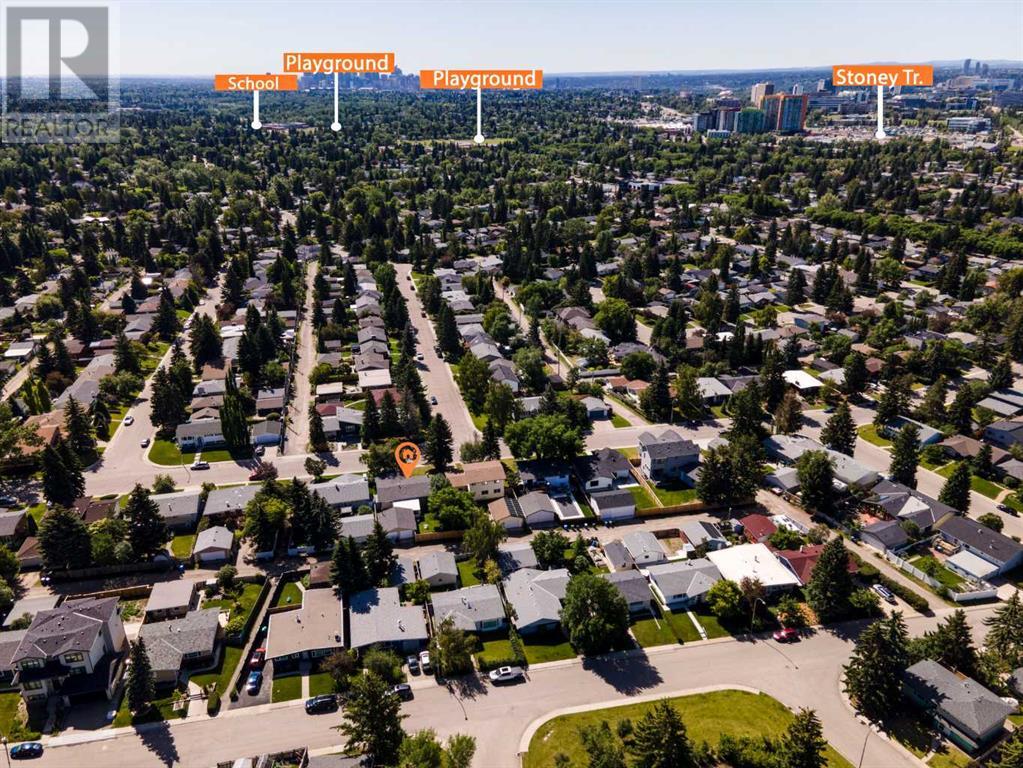 Single Family House 4 Level for Sale in  Brockington Road NW Brentwood Calgary 