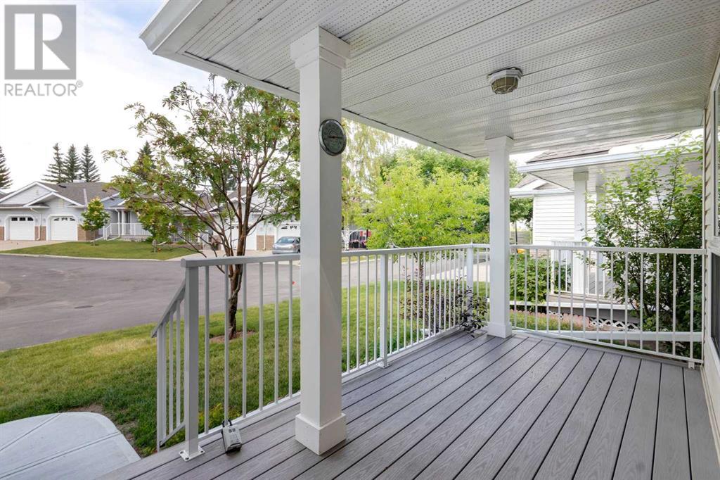 Single Family House for Sale in  Macewan Ridge Villas NW MacEwan Glen Calgary 