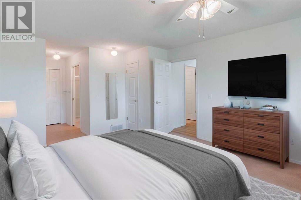 Single Family House for Sale in  Macewan Ridge Villas NW MacEwan Glen Calgary 
