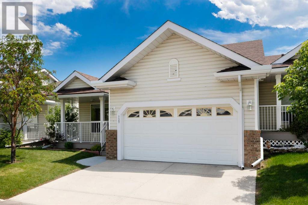 Single Family House for Sale in  Macewan Ridge Villas NW MacEwan Glen Calgary 