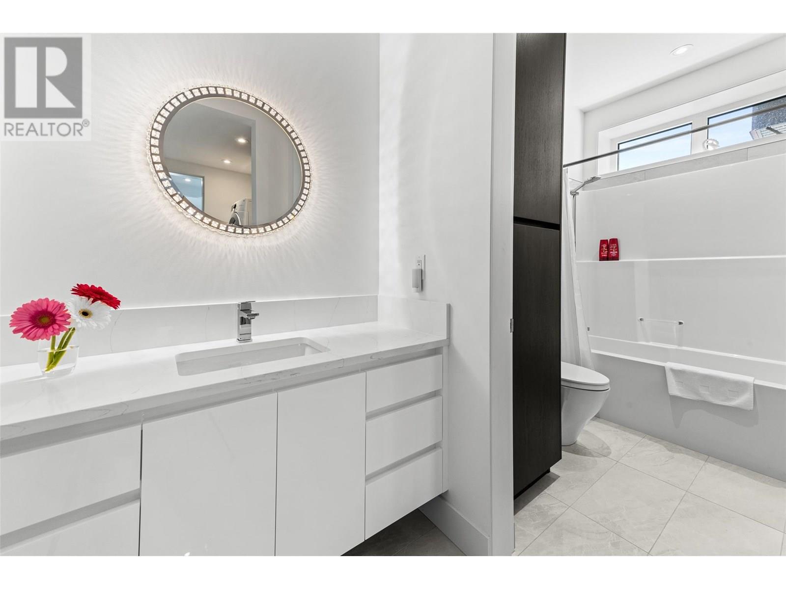 2805 Aikins Loop, Naramata