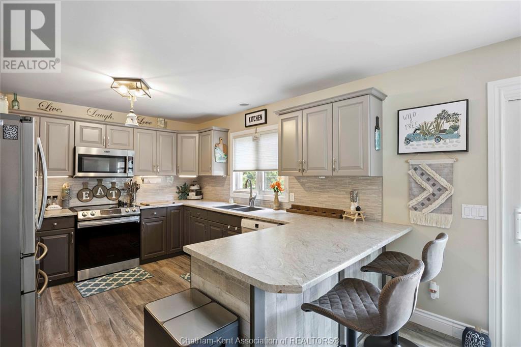 Photo 13 of 260 Trerice Street East, Dresden ON
