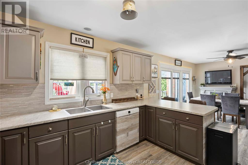 Photo 14 of 260 Trerice Street East, Dresden ON