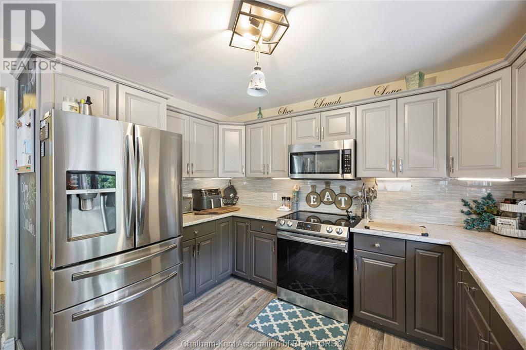 Photo 17 of 260 Trerice Street East, Dresden ON