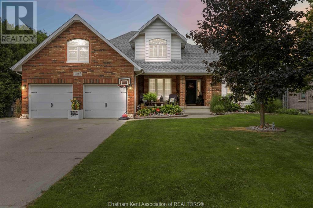 Photo 2 of 260 Trerice Street East, Dresden ON