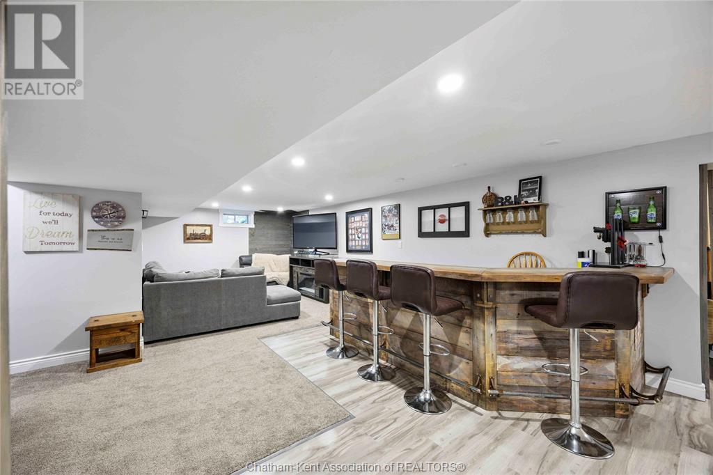 Photo 38 of 260 Trerice Street East, Dresden ON