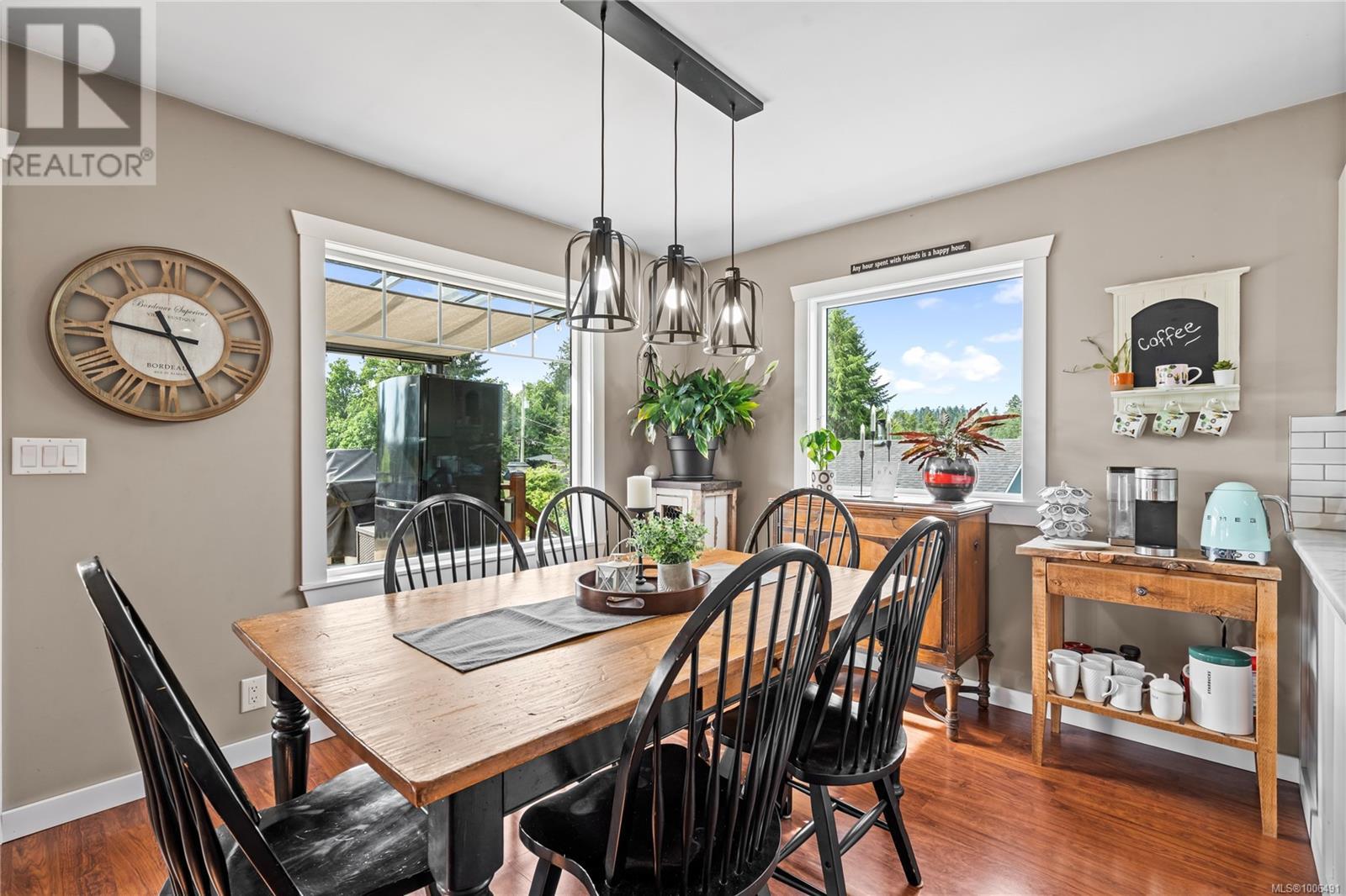 Photo 10 of 1669 Gerrand Rd, Nanaimo BC